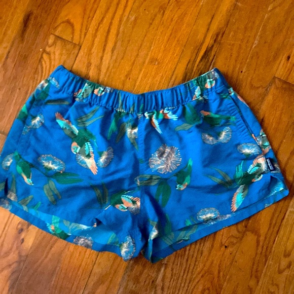 Patagonia Barely Baggies - Picture 1 of 3